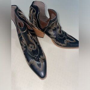 Black stitched cowgirl booties